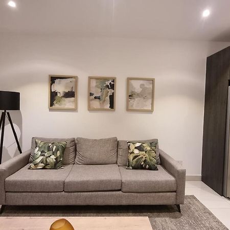 The Lennox Suites By Cozy Accra Bagian luar foto