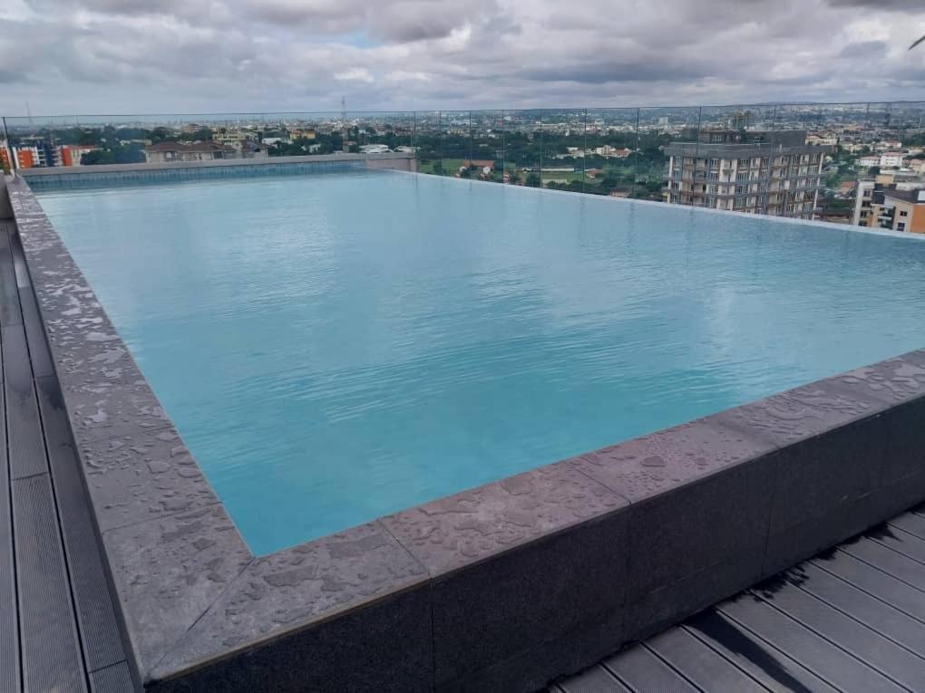 The Lennox Suites By Cozy Accra Bagian luar foto