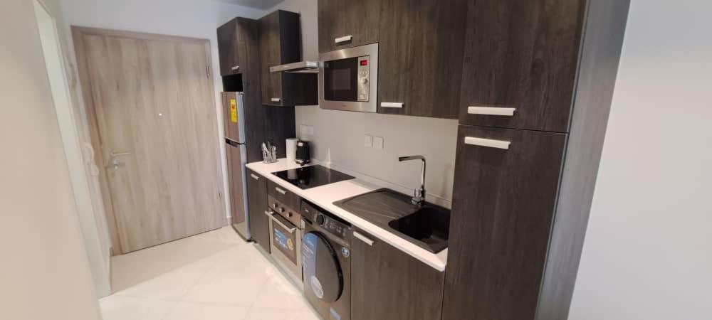 The Lennox Suites By Cozy Accra Bagian luar foto