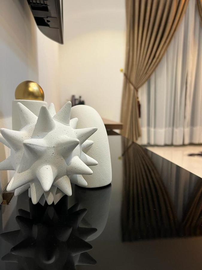 The Lennox Suites By Cozy Accra Bagian luar foto