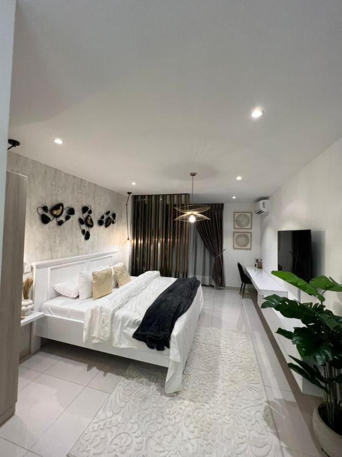 The Lennox Suites By Cozy Accra Bagian luar foto