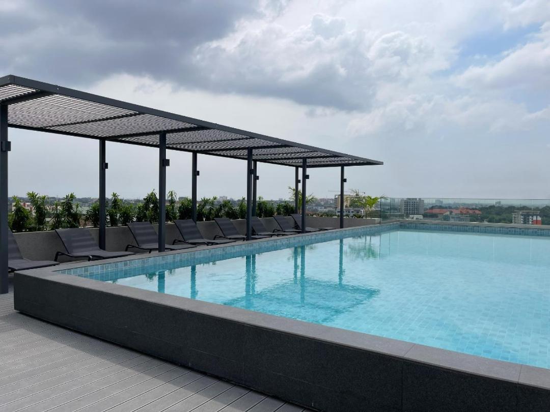 The Lennox Suites By Cozy Accra Bagian luar foto