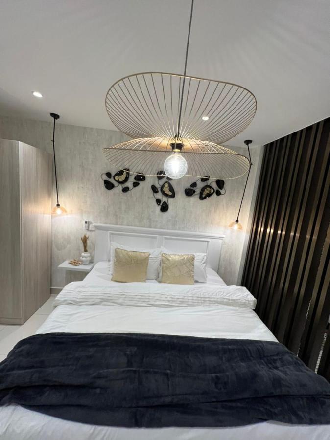 The Lennox Suites By Cozy Accra Bagian luar foto