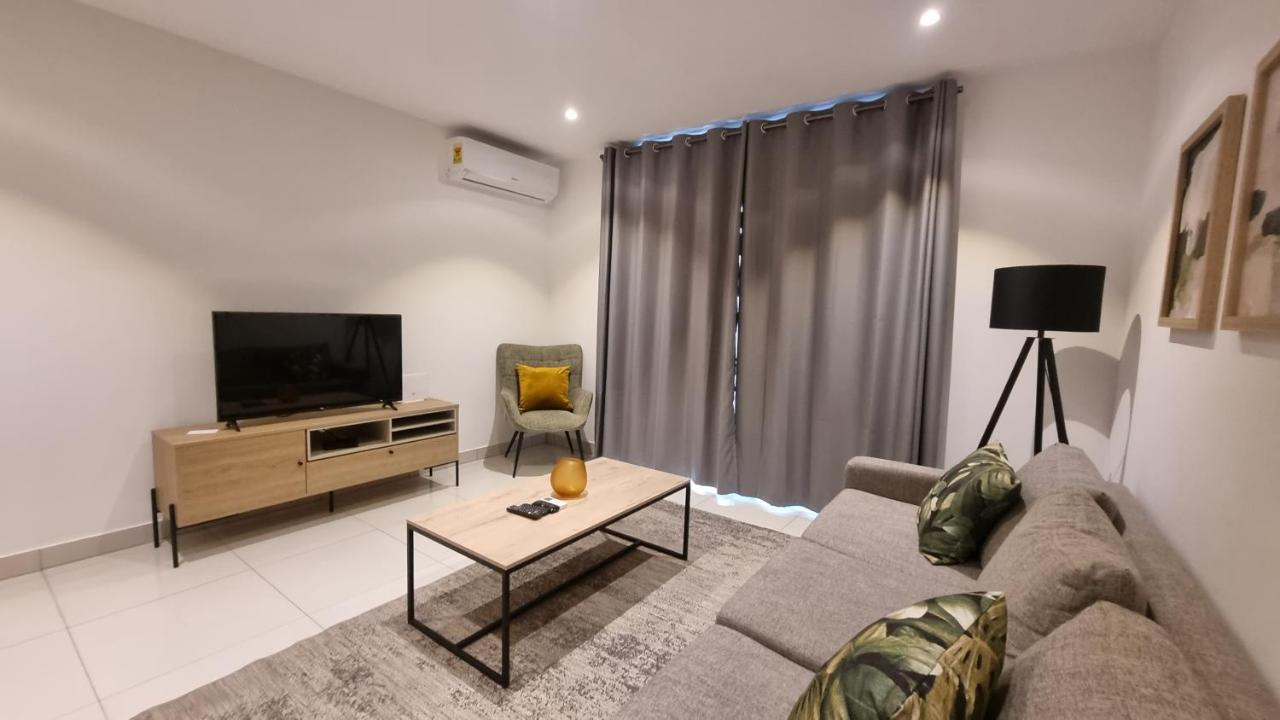 The Lennox Suites By Cozy Accra Bagian luar foto