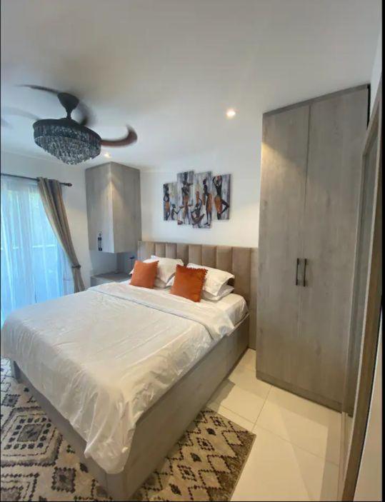 The Lennox Suites By Cozy Accra Bagian luar foto