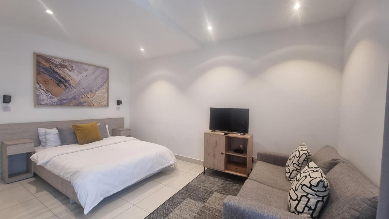 The Lennox Suites By Cozy Accra Bagian luar foto