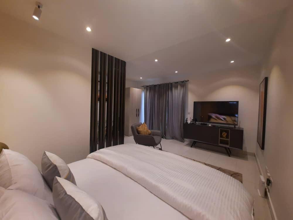 The Lennox Suites By Cozy Accra Bagian luar foto