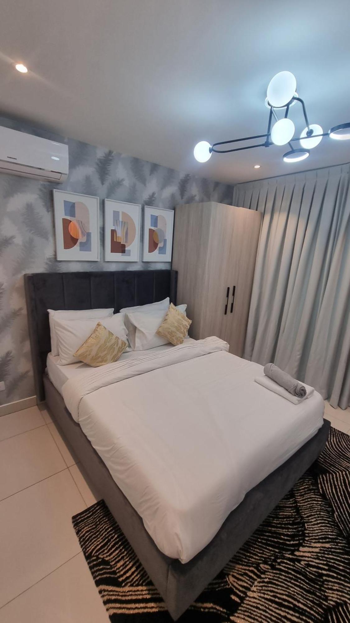The Lennox Suites By Cozy Accra Bagian luar foto